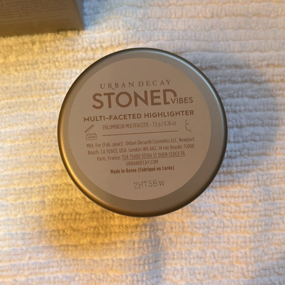 Urban Decay Stoned Vibes Multi-Faceted Highlighter - NWT - Picture 4 of 5